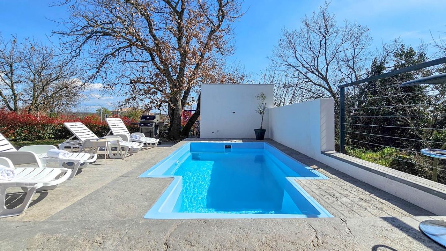 Casa Lutoma Villa Kmeti Exterior photo